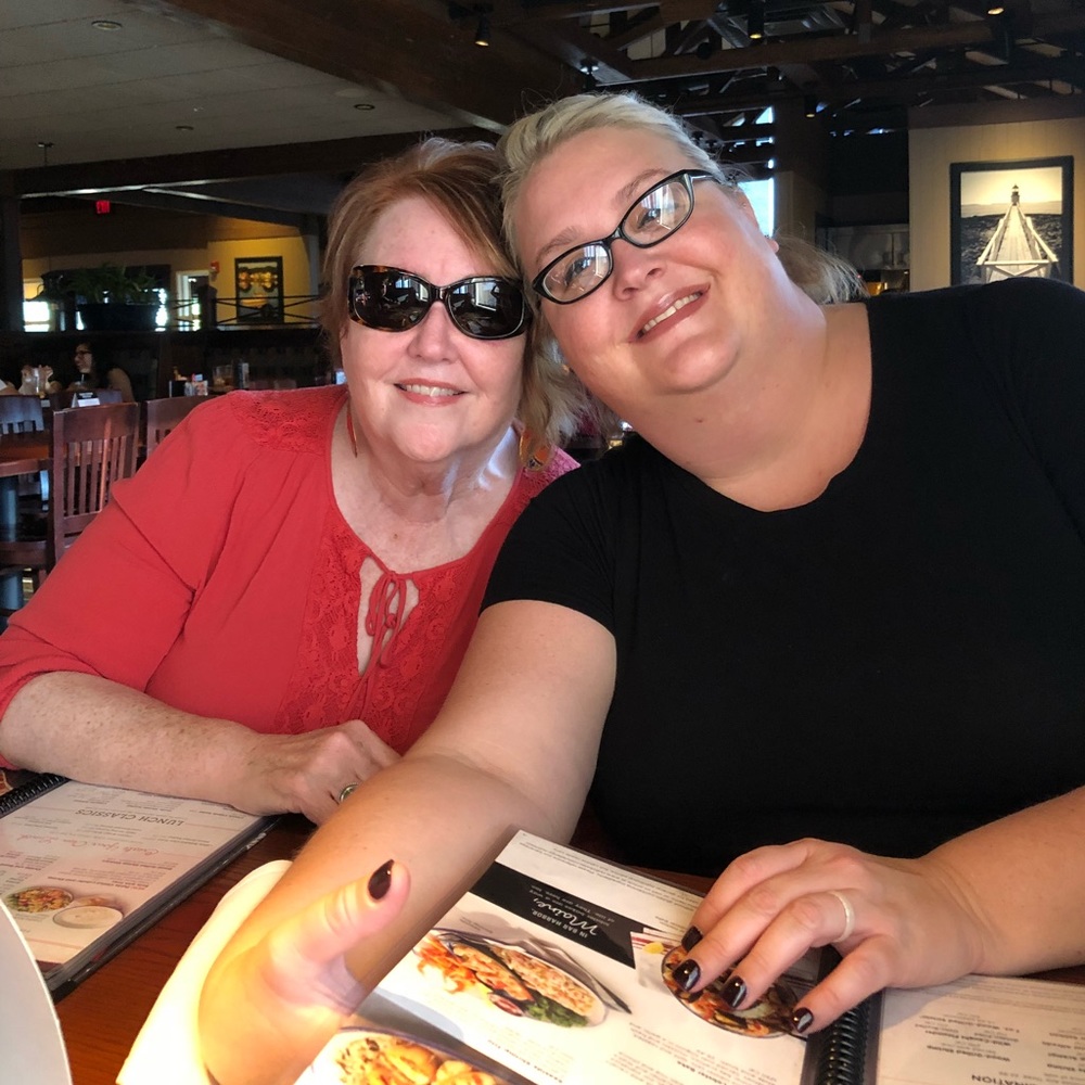 Meet your Posher, Julia